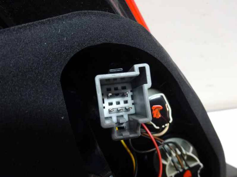 PILOTO TRASERO IZQUIERDO FORD FIESTA 2016 1.5 TDCI (95 CV)