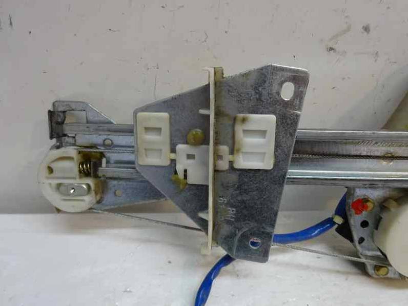 ELEVALUNAS DELANTERO DERECHO MAZDA 626 BERLINA 2002 2.0 TURBODIESEL (110 CV)