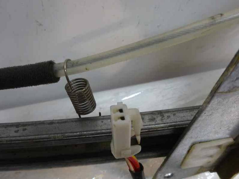 ELEVALUNAS TRASERO DERECHO MAZDA 626 BERLINA 2002 2.0 TURBODIESEL (110 CV)