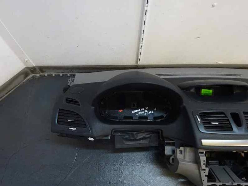 SALPICADERO RENAULT MEGANE III BERLINA 5 P 2009 1.5 DCI D (86 CV)