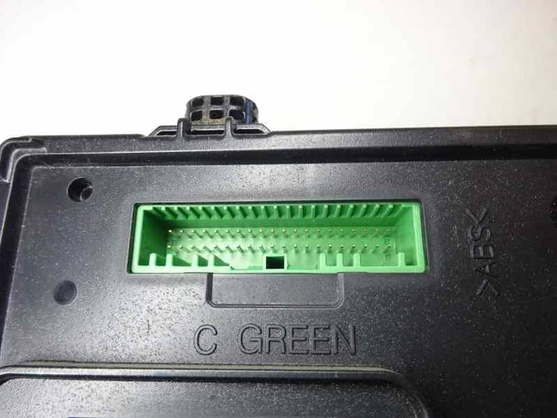 CAJA RELES FUSIBLES RENAULT MEGANE III BERLINA 5 P 2009 1.5 DCI D (86 CV)