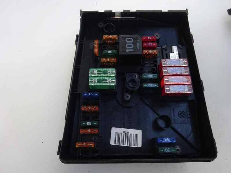 CAJA RELES FUSIBLES AUDI A3 2008 2.0 TDI (140 CV)