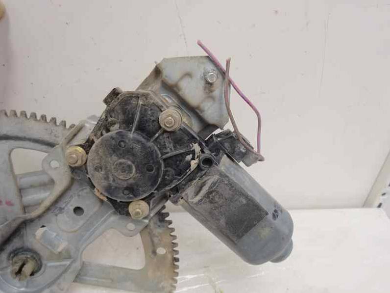 ELEVALUNAS DELANTERO DERECHO PEUGEOT 205 BERLINA 1998 1.8 D (58 CV)