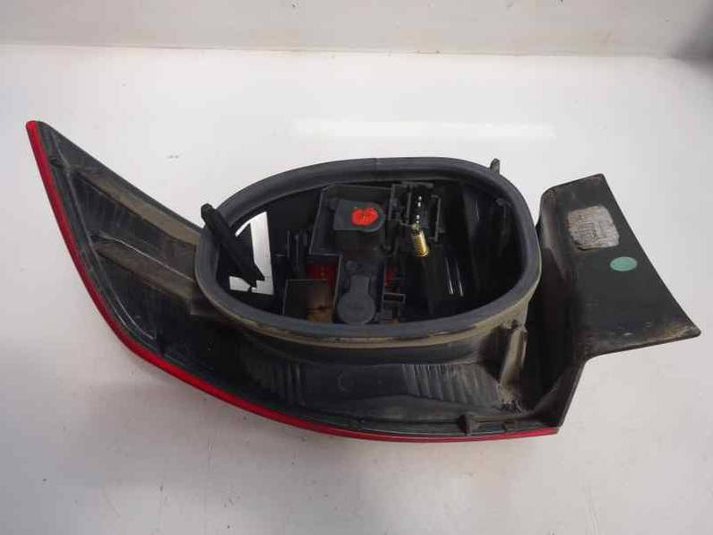 PILOTO TRASERO IZQUIERDO RENAULT LAGUNA II 2001 1.9 DCI D (120 CV)