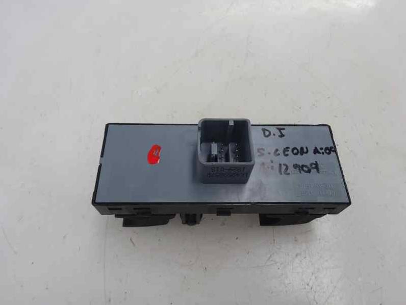 MANDO ELEVALUNAS DELANTERO IZQUIERDO SEAT LEON 2009 1.4 16V TSI (125 CV)