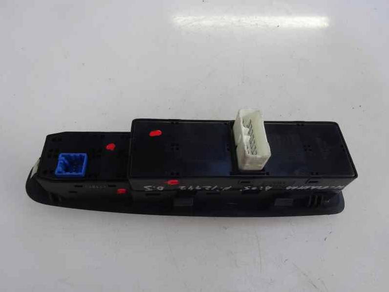 MANDO ELEVALUNAS DELANTERO IZQUIERDO HYUNDAI ELANTRA 2005 2.0 CRDI (113 CV)