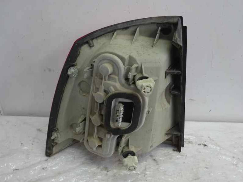 PILOTO TRASERO DERECHO OPEL ASTRA G BERLINA 2003 2.0 DTI (101 CV)