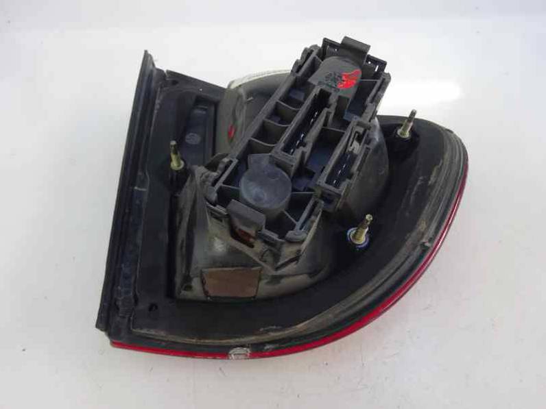 PILOTO TRASERO DERECHO SEAT CORDOBA BERLINA 2002