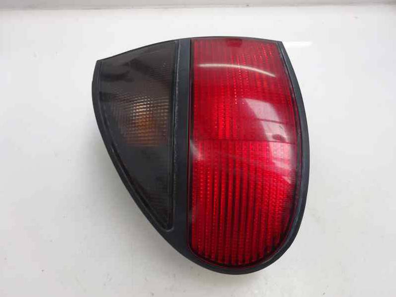PILOTO TRASERO IZQUIERDO RENAULT LAGUNA 1994 2.0 (113 CV)