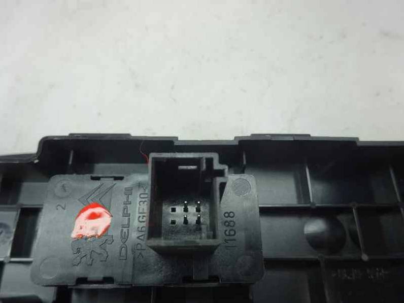 MANDO ELEVALUNAS DELANTERO DERECHO PEUGEOT 308 2009 1.4 16V VTI (95 CV)