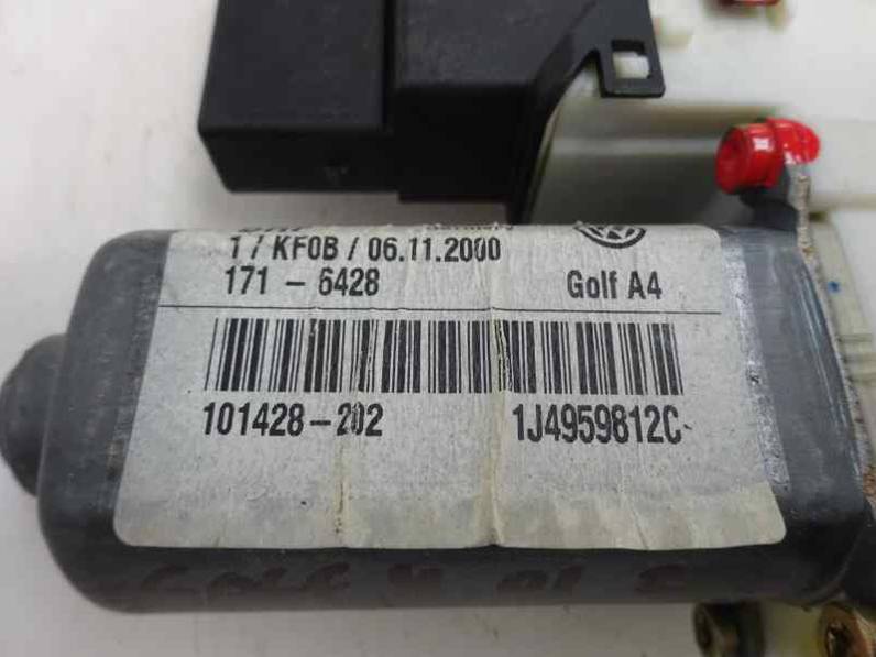 MOTOR ELEVALUNAS TRASERO DERECHO VOLKSWAGEN GOLF IV BERLINA 2001 1.6 16V (105 CV)