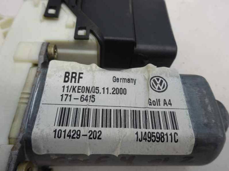 MOTOR ELEVALUNAS TRASERO IZQUIERDO VOLKSWAGEN GOLF IV BERLINA 2001 1.6 16V (105 CV)