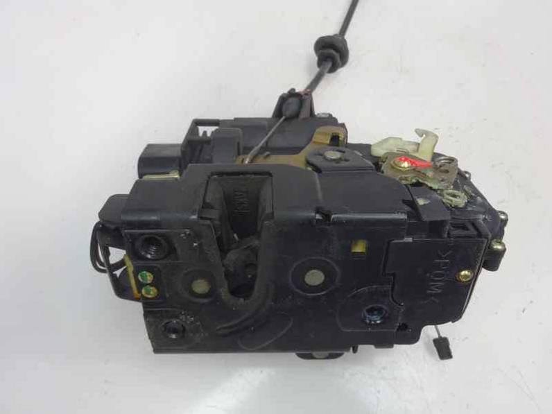 CERRADURA PUERTA DELANTERA DERECHA VOLKSWAGEN GOLF IV BERLINA 2001 1.6 16V (105 CV)