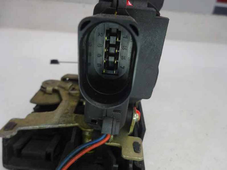 CERRADURA PUERTA DELANTERA DERECHA VOLKSWAGEN GOLF IV BERLINA 2001 1.6 16V (105 CV)