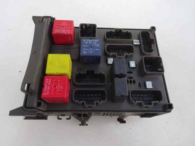 CAJA RELES FUSIBLES RENAULT LAGUNA II 2002