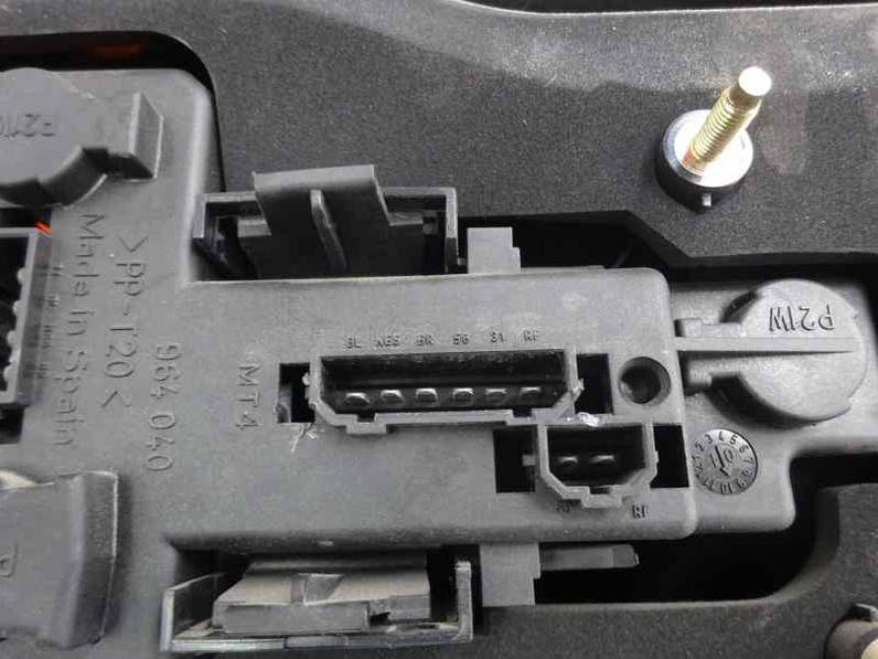 PILOTO TRASERO DERECHO SEAT IBIZA 2001 1.4 (60 CV)