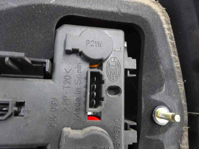 PILOTO TRASERO IZQUIERDO SEAT IBIZA 2001 1.4 (60 CV)