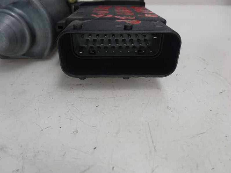 MOTOR ELEVALUNAS DELANTERO DERECHO VOLKSWAGEN GOLF IV BERLINA 2003 1.4 16V (75 CV)