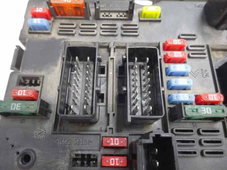 CAJA RELES FUSIBLES PEUGEOT 206 BERLINA 2005 1.4 (75 CV)