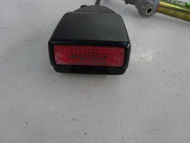 CINTURON SEGURIDAD DELANTERO DERECHO RENAULT CLIO II FASE I 2000 1.2 (58 CV)