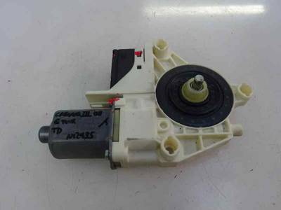 MOTOR ELEVALUNAS TRASERO DERECHO RENAULT LAGUNA GRANDTOUR III 2008 2.0 DCI D (150 CV)