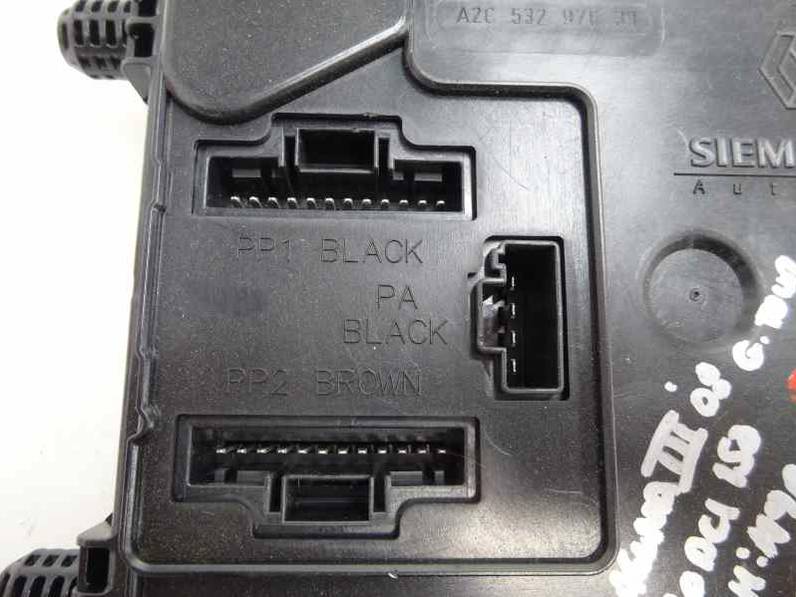 CAJA RELES FUSIBLES RENAULT LAGUNA GRANDTOUR III 2008 2.0 DCI D (150 CV)