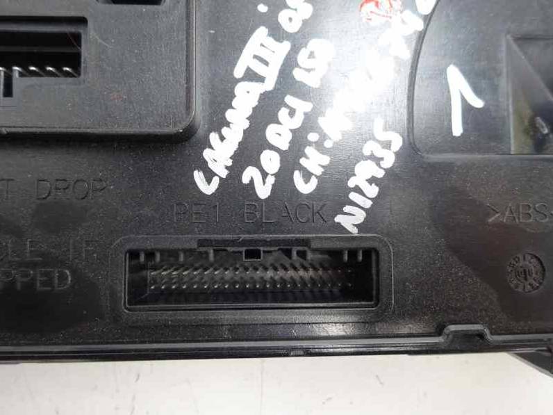 CAJA RELES FUSIBLES RENAULT LAGUNA GRANDTOUR III 2008 2.0 DCI D (150 CV)