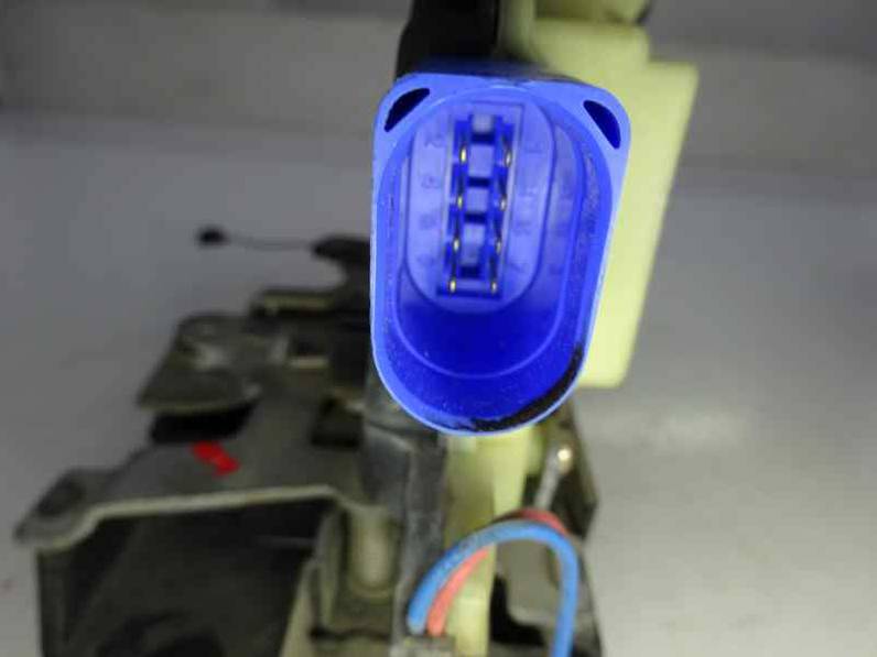 CERRADURA PUERTA DELANTERA DERECHA SEAT CORDOBA BERLINA 2005 1.9 SDI (64 CV)