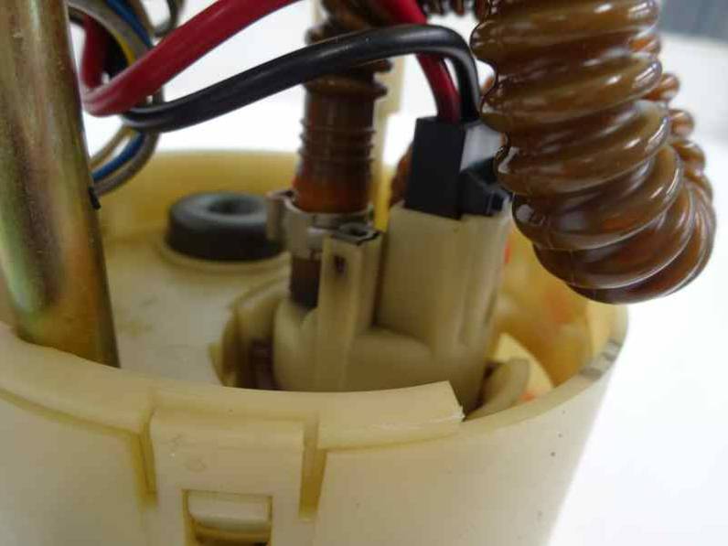 BOMBA COMBUSTIBLE DAEWOO KALOS 2004 1.4 (83 CV)