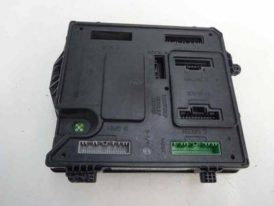 CAJA RELES FUSIBLES RENAULT MEGANE III BERLINA 5 P 2009 1.5 DCI D (86 CV)