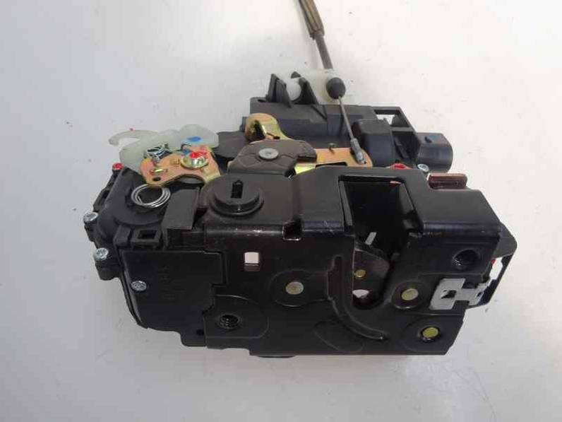 CERRADURA PUERTA TRASERA IZQUIERDA VOLKSWAGEN GOLF IV BERLINA 2003 1.9 TDI (110 CV)