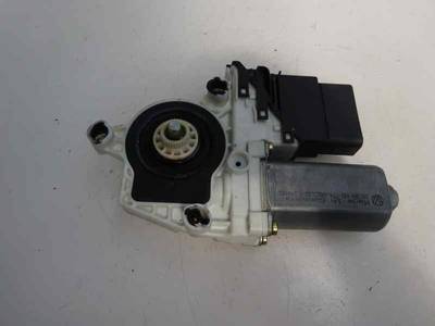 MOTOR ELEVALUNAS TRASERO DERECHO VOLKSWAGEN GOLF IV BERLINA 2003 1.9 TDI (110 CV)