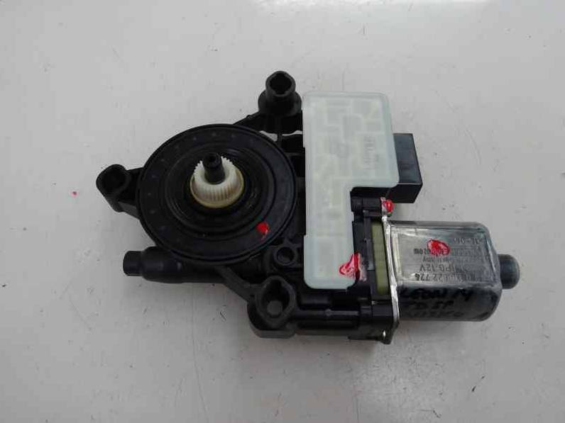 MOTOR ELEVALUNAS TRASERO DERECHO SEAT LEON 2014 1.6 TDI (105 CV)