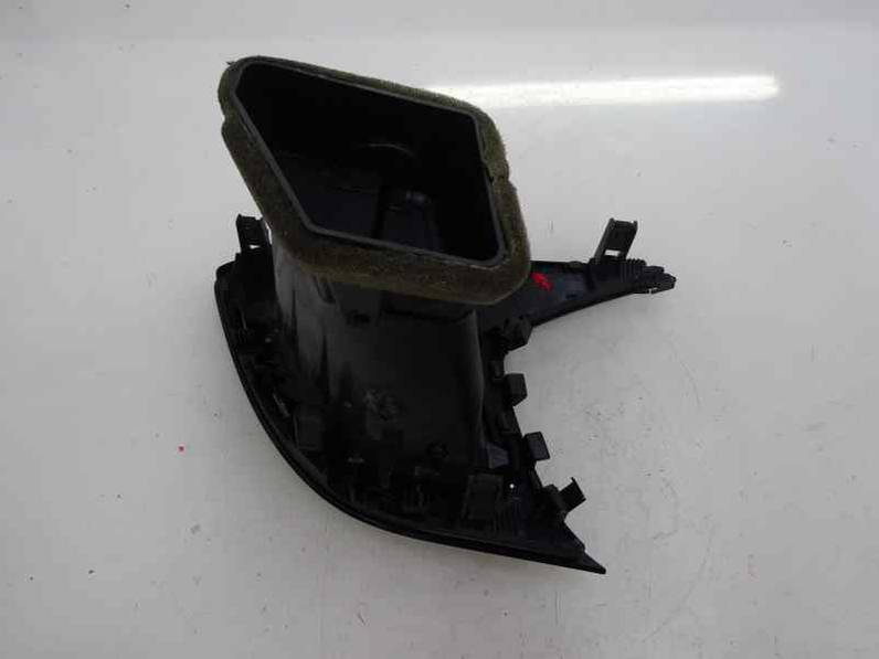 REJILLA AIREADORA SEAT LEON 2014 1.6 TDI (105 CV)