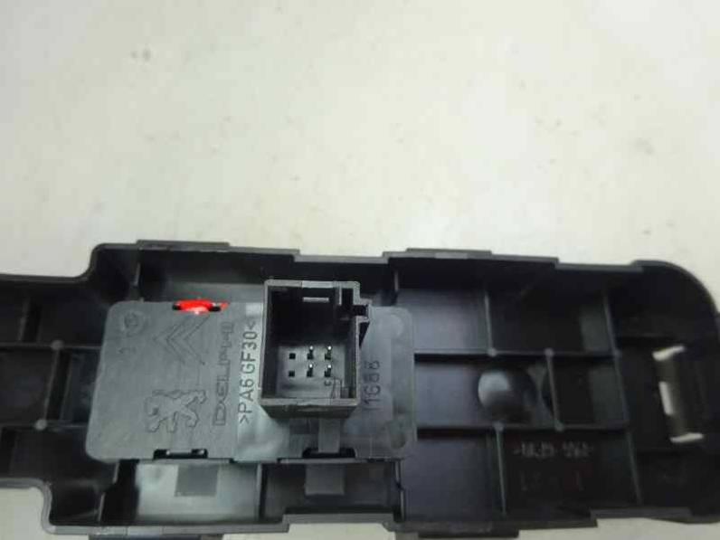 MANDO ELEVALUNAS DELANTERO DERECHO PEUGEOT 308 2008 1.6 16V (120 CV)