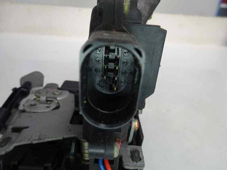 CERRADURA PUERTA TRASERA IZQUIERDA AUDI A4 BERLINA 2002 1.9 TDI (131 CV)