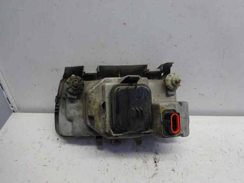 FARO DERECHO VOLKSWAGEN POLO BERLINA 1997 1.9 D (64 CV)