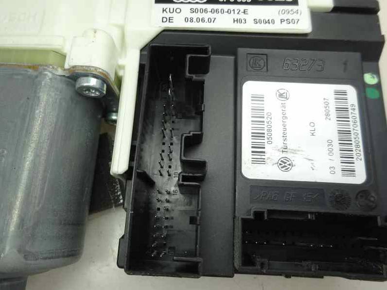 MOTOR ELEVALUNAS DELANTERO DERECHO AUDI A3 SPORTBACK 2007 2.0 TDI (140 CV)