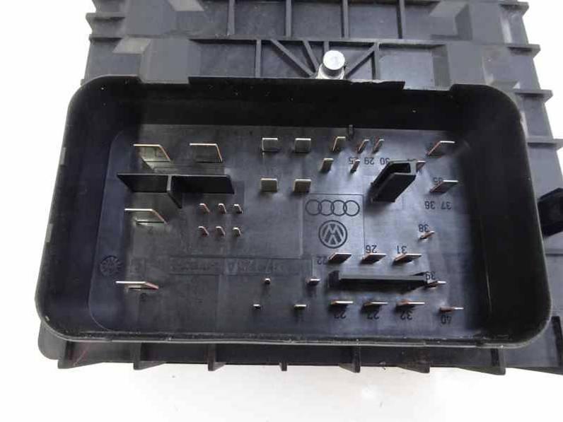 CAJA RELES FUSIBLES AUDI A3 SPORTBACK 2007 2.0 TDI (140 CV)