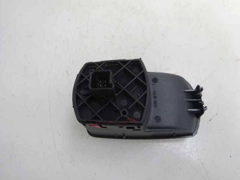 MANDO ELEVALUNAS DELANTERO DERECHO OPEL CORSA D 2007 1.3 16V CDTI (75 CV)