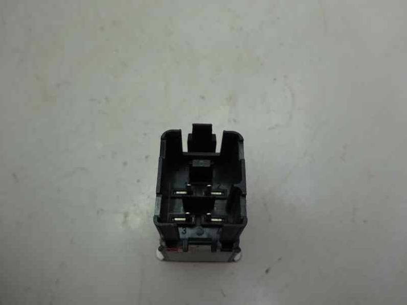 WARNING VOLKSWAGEN GOLF V BERLINA 2004 1.4 16V (75 CV)