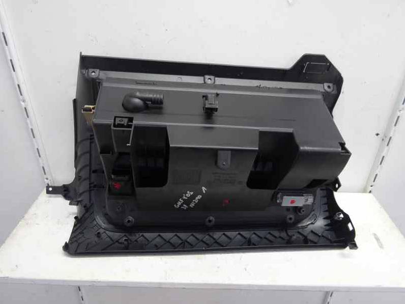 GUANTERA VOLKSWAGEN GOLF V BERLINA 2004 1.4 16V (75 CV)