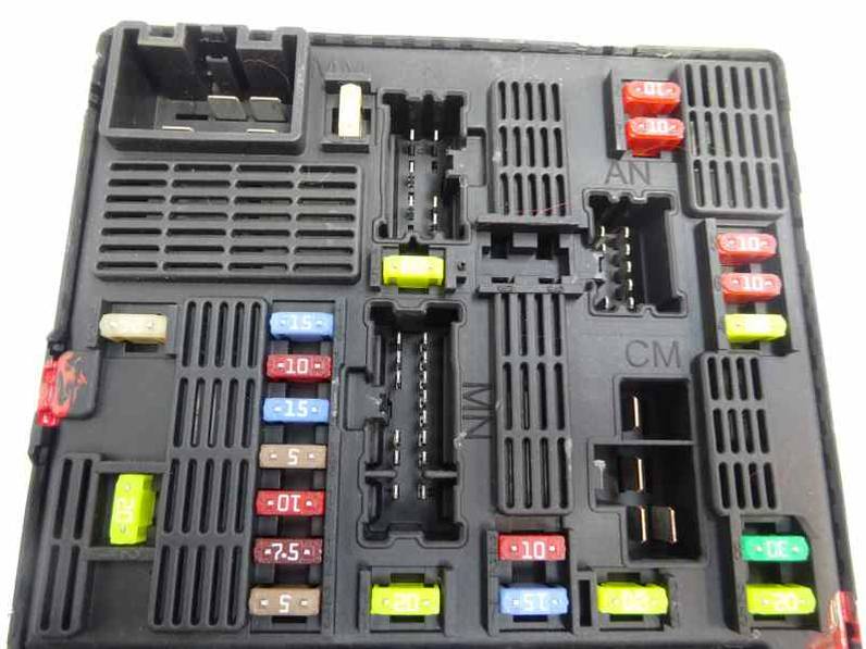 CAJA RELES FUSIBLES RENAULT SCENIC III 2009 1.5 DCI D (106 CV)