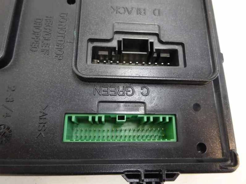 CAJA RELES FUSIBLES RENAULT SCENIC III 2009 1.5 DCI D (106 CV)