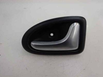 MANETA INTERIOR TRASERA DERECHA RENAULT CLIO II FASE II 2003 1.2 (75 CV)