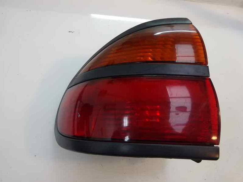 PILOTO TRASERO IZQUIERDO RENAULT LAGUNA 2000 1.9 DTI D (98 CV)