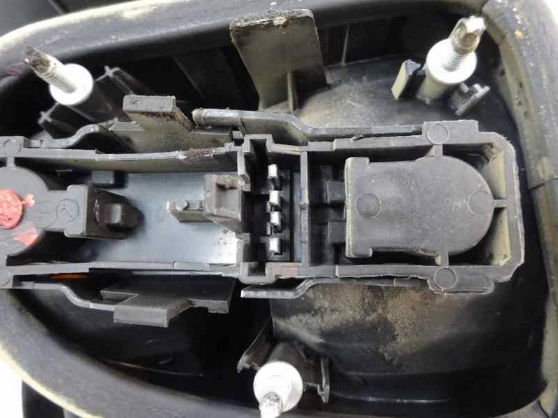 PILOTO TRASERO DERECHO RENAULT LAGUNA 2000 1.9 DTI D (98 CV)