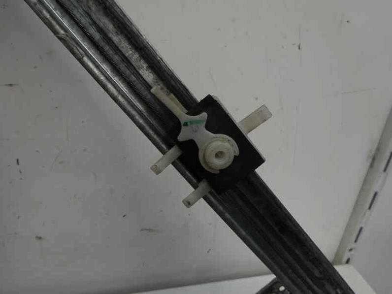 ELEVALUNAS DELANTERO DERECHO FIAT PUNTO BERLINA 1999 1.7 TURBODIESEL (69 CV)