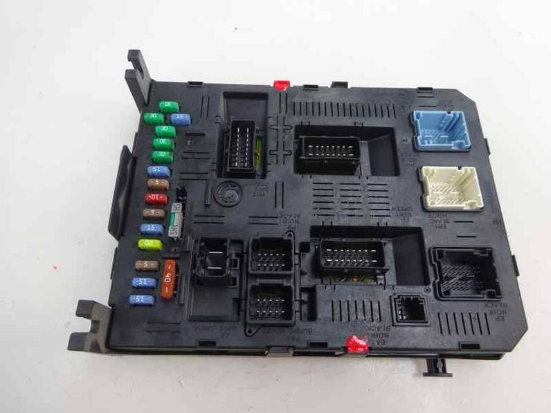 CAJA RELES FUSIBLES CITROEN C4 BERLINA 2005 1.6 16V HDI (90 CV)