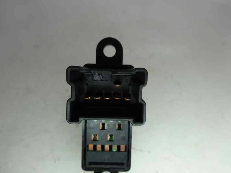 MANDO ELEVALUNAS TRASERO DERECHO NISSAN NAVARA PICK UP 2007 2.5 DCI D (171 CV)